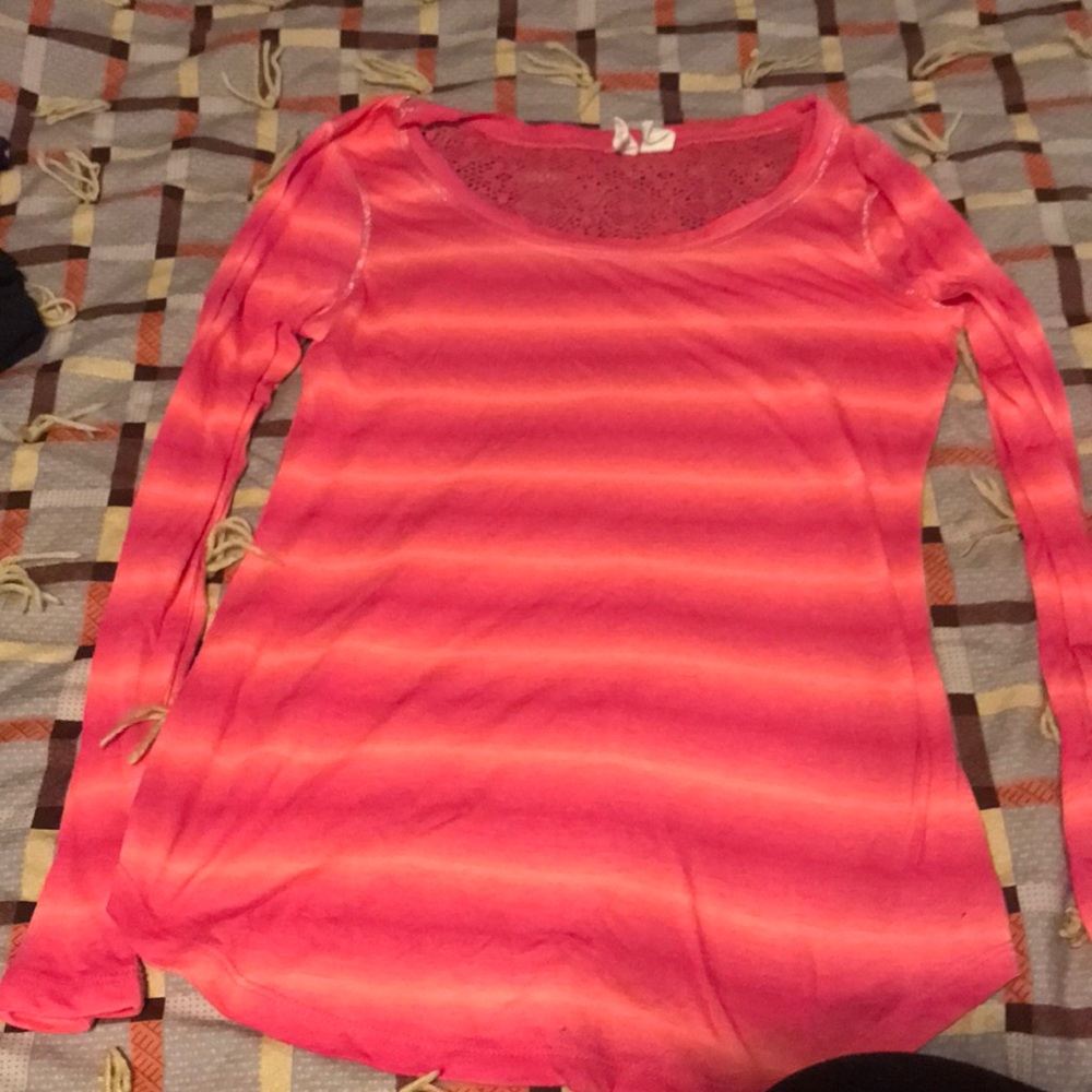Medium woman’s shirt
